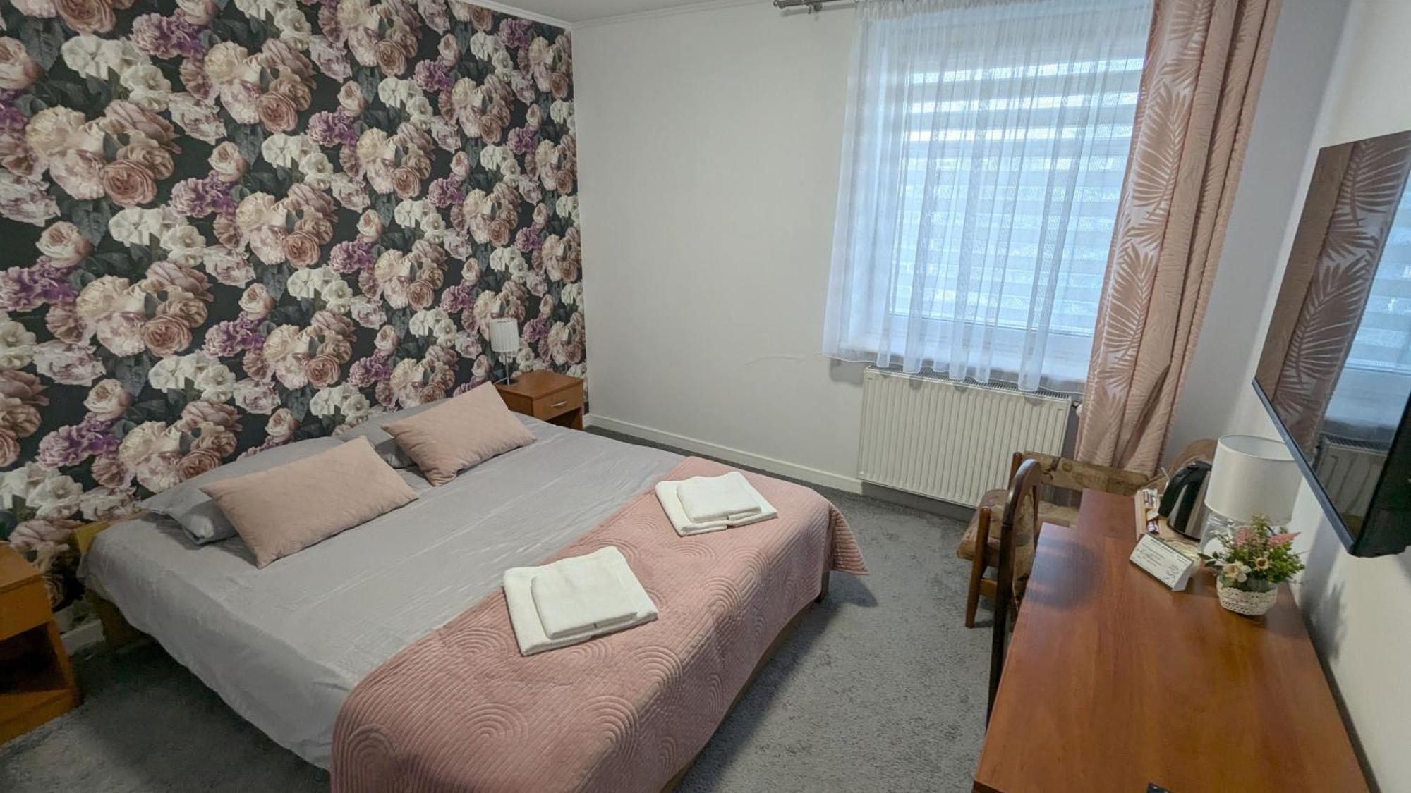 Hotel Magnat Glogow Malopolski Ngoại thất bức ảnh
