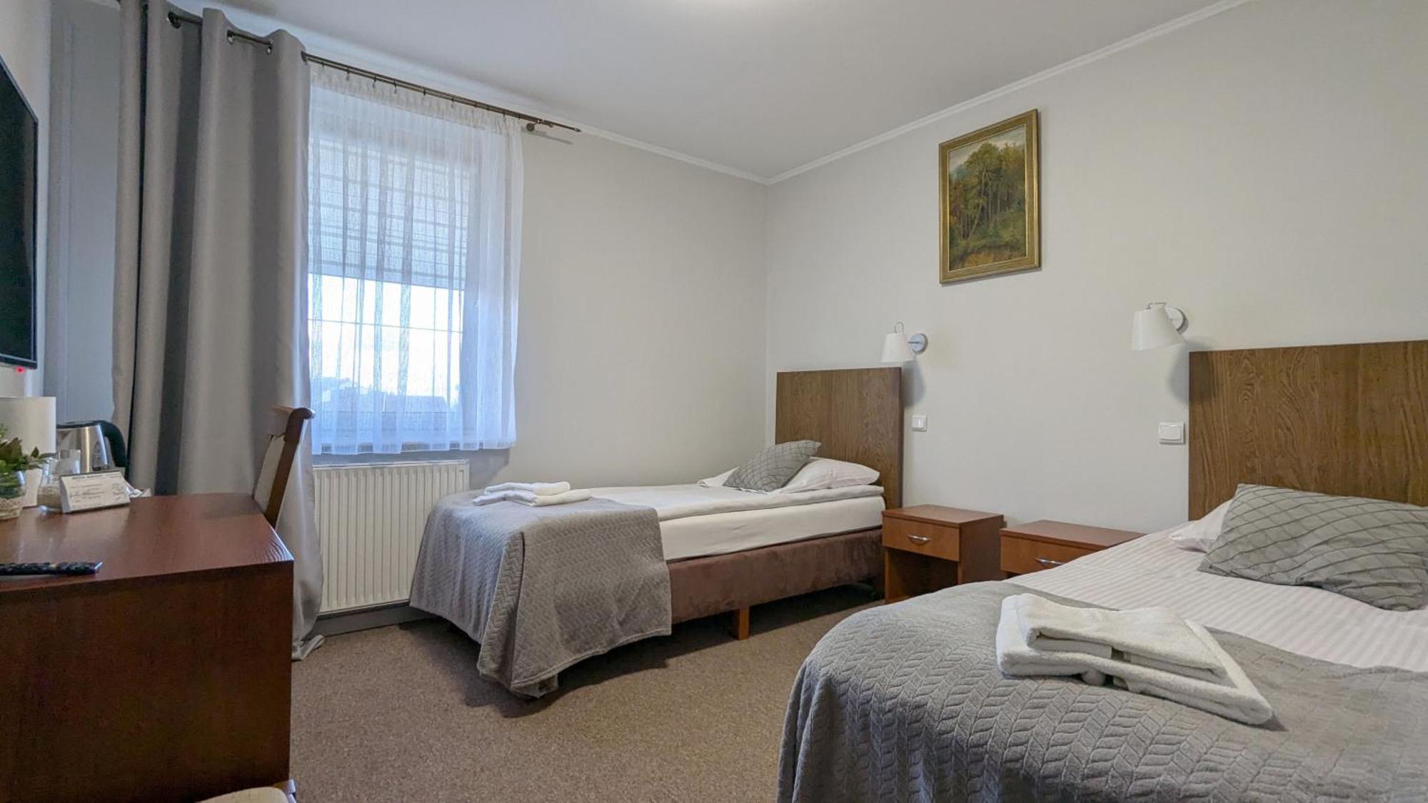 Hotel Magnat Glogow Malopolski Ngoại thất bức ảnh