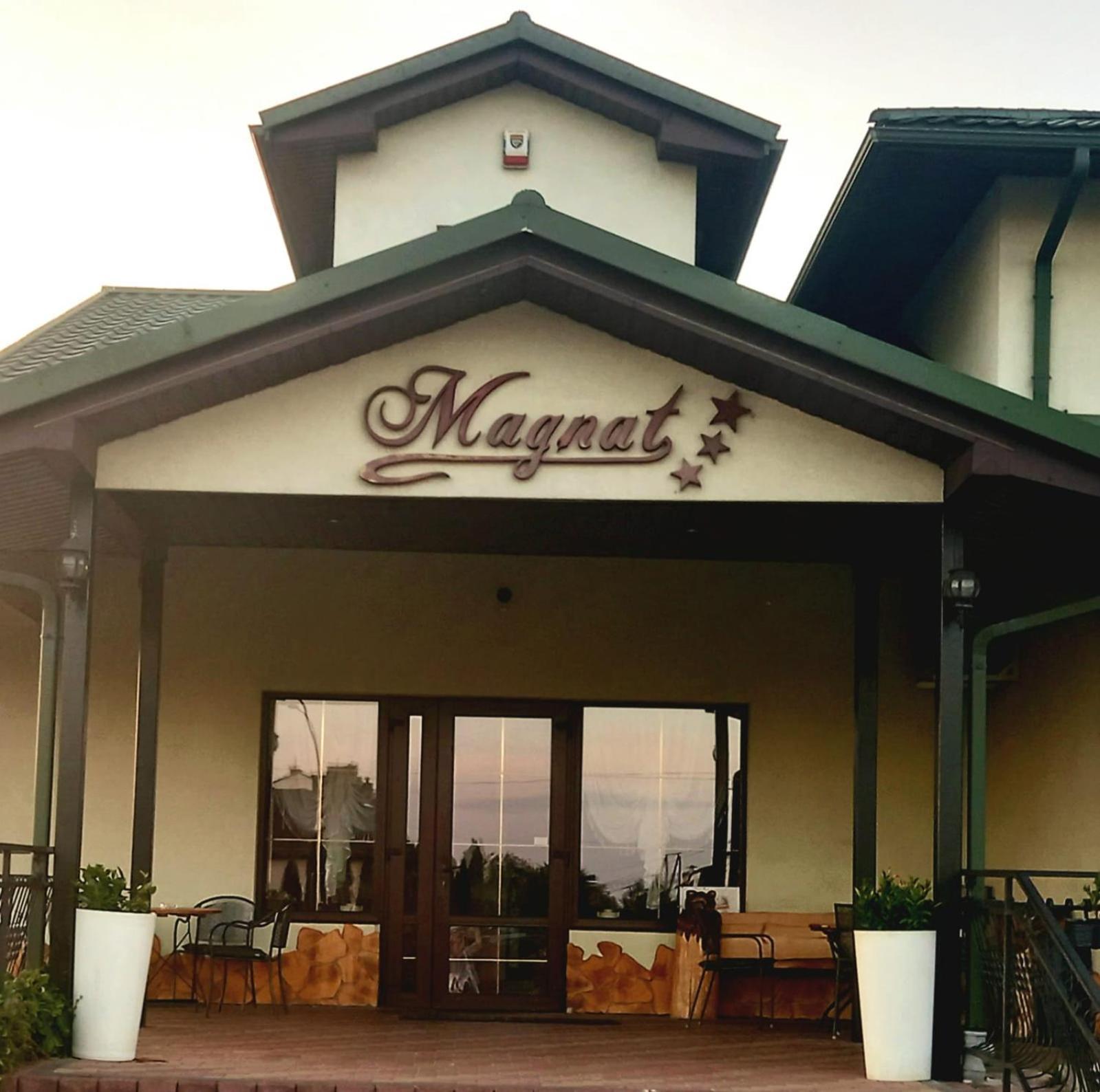 Hotel Magnat Glogow Malopolski Ngoại thất bức ảnh