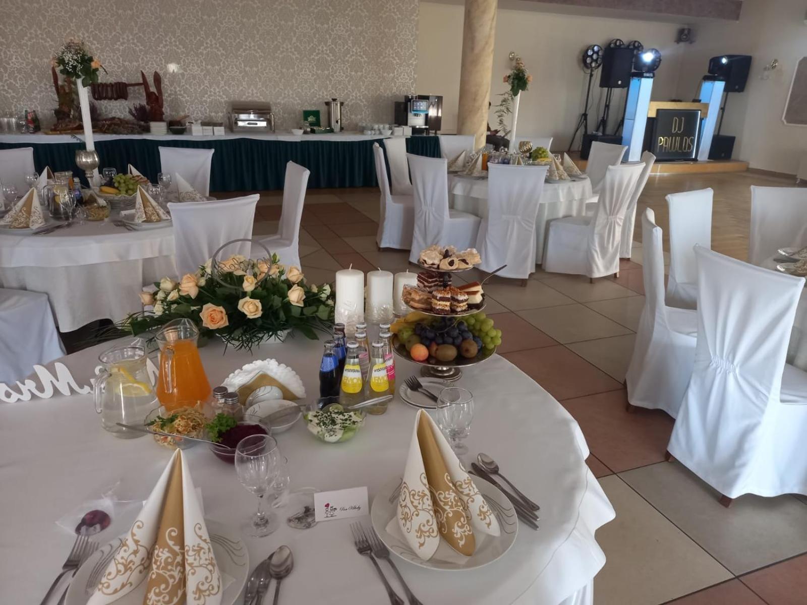 Hotel Magnat Glogow Malopolski Ngoại thất bức ảnh